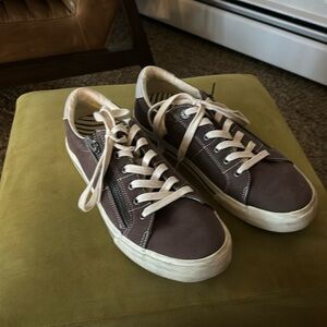 Taos Z Sole Tennis Shoe, Graphite 11